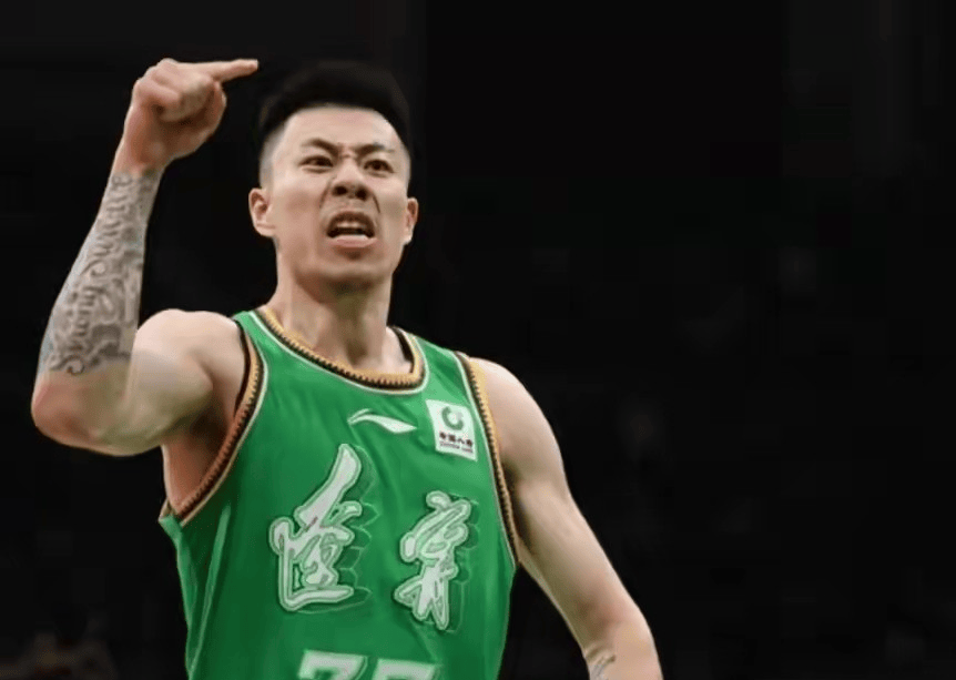  辽宁本钢发布备战花絮，今晚造点机会，英超任务艰巨，赛季目标并未改变