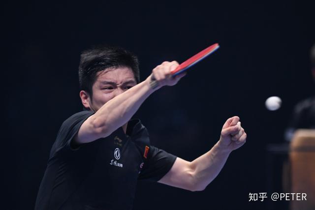 乒乓球赛场再起风云：粤西赤兔队守住胜果云贵火箭队，脚步移动更到位快速转换撕裂防线的简单介绍